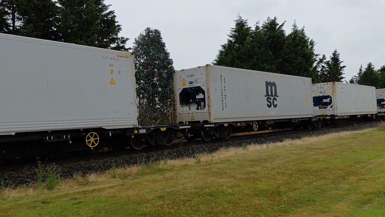Kiwi Rail DSG Locomotive Video 47