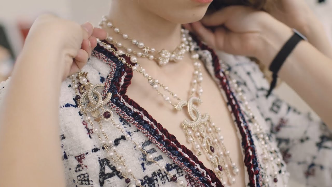 Looks and Accessories from the Spring-Summer 2020 Collection &ndash; CHANEL Shows