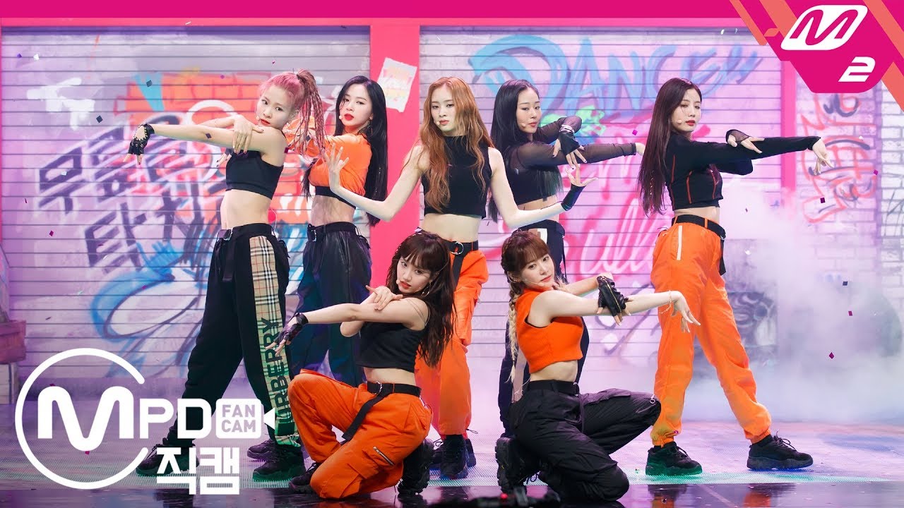 [MPD직캠] 체리블렛 직캠 4K &lsquo;무릎을 탁 치고 (Hands Up)&rsquo; (Cherry Bullet FanCam) | @MCOUNTDOWN_2020.2.13