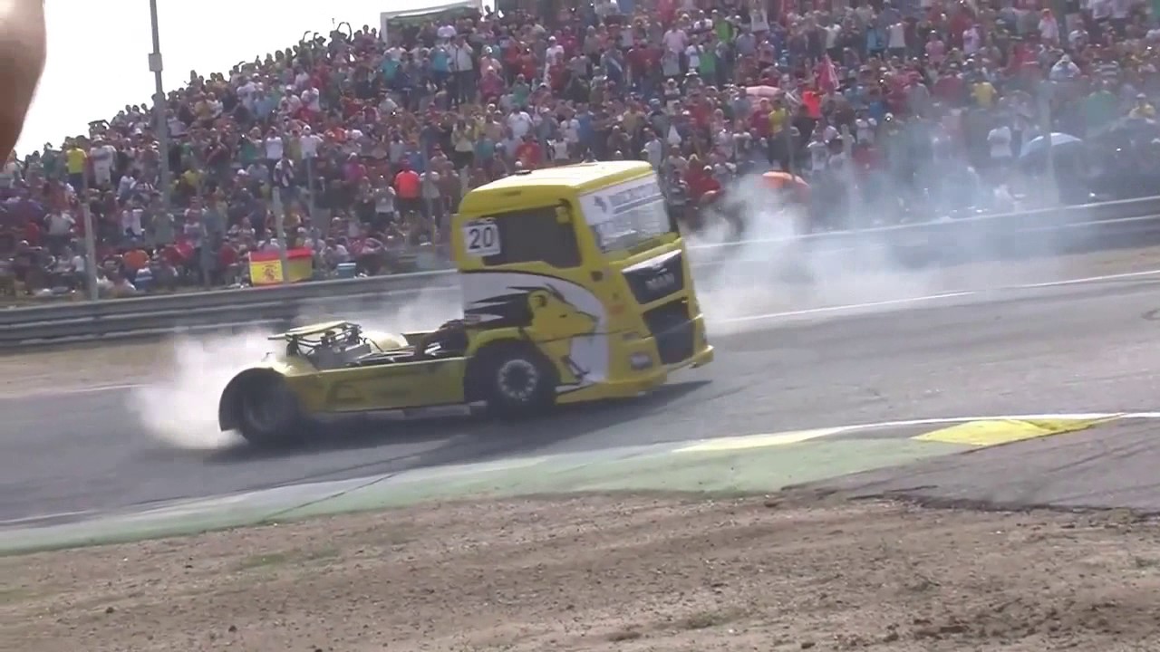 Camiones derrapando/quien dijo que los truck no derrapan.