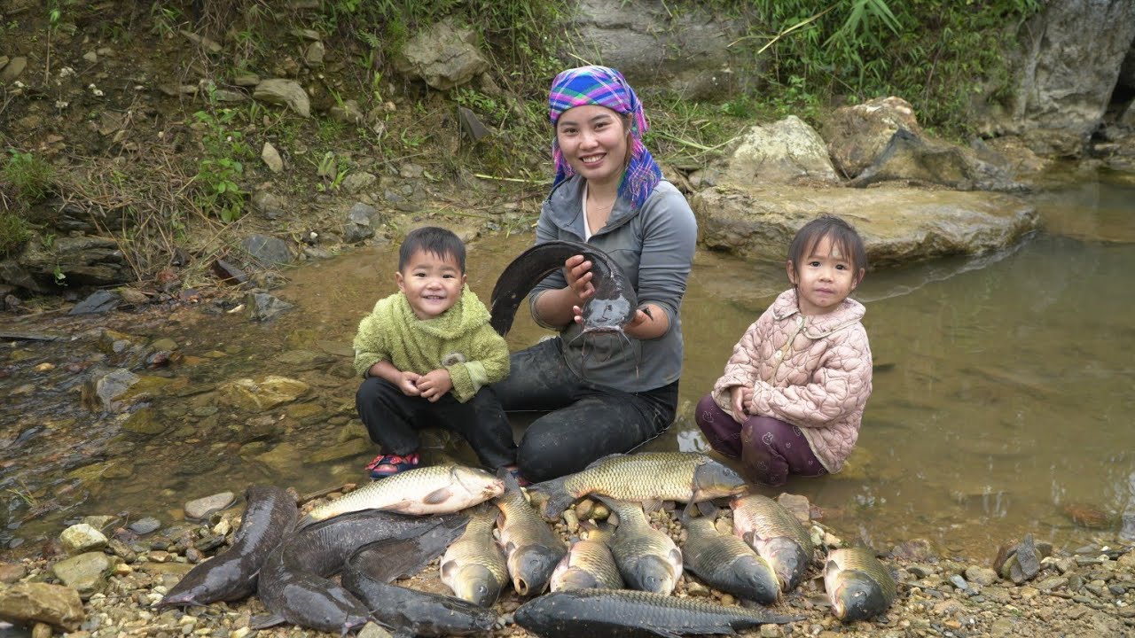 90 Days and Nights of Catching and Trapping Fish, Making Roast Duck, and Cooking with My Child