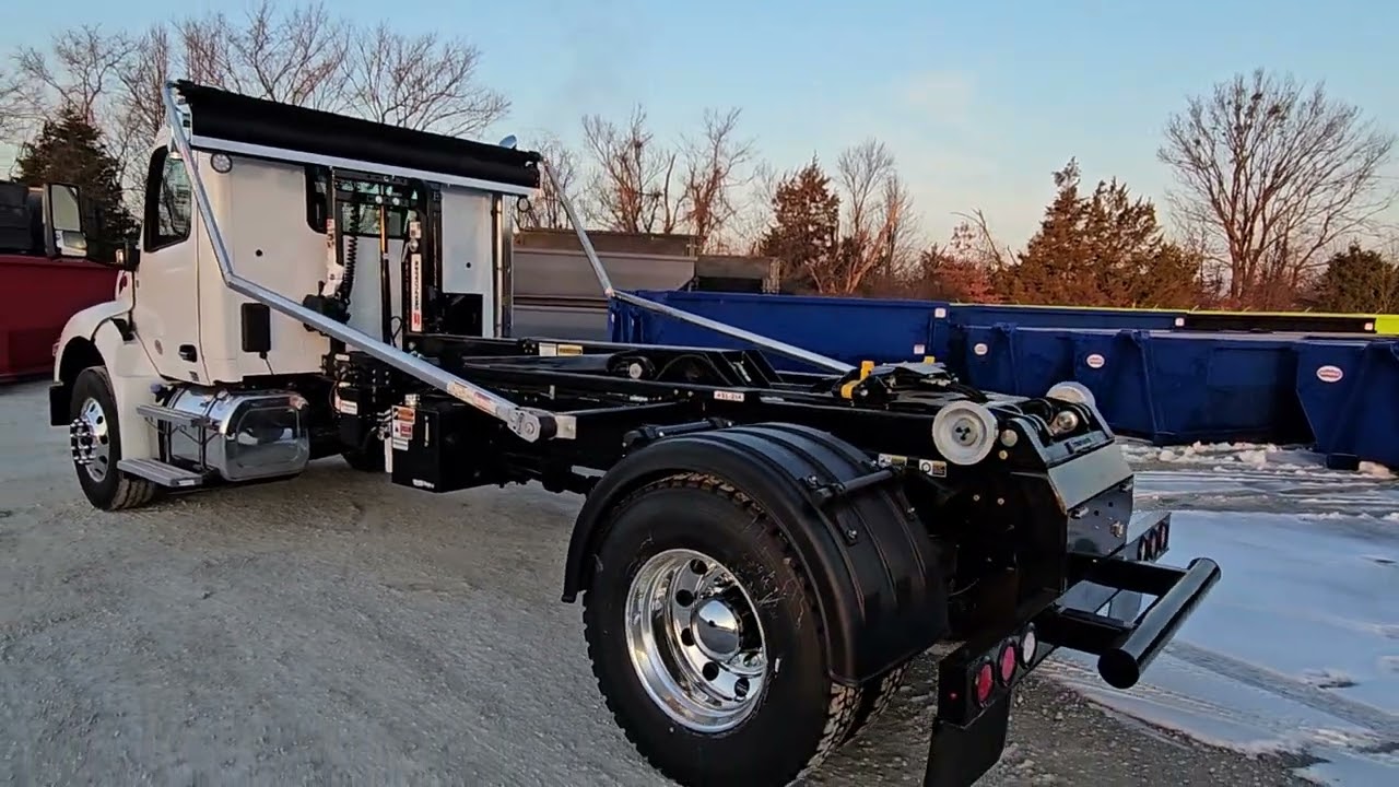 PETERBILT 536 HOOKLIFT 
