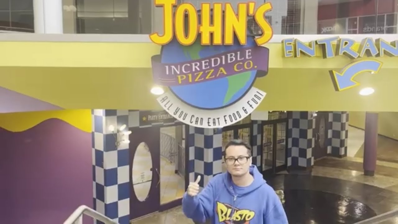 Does John's Incredible have Good Pizza??? | John's Incredible Pizza Review
