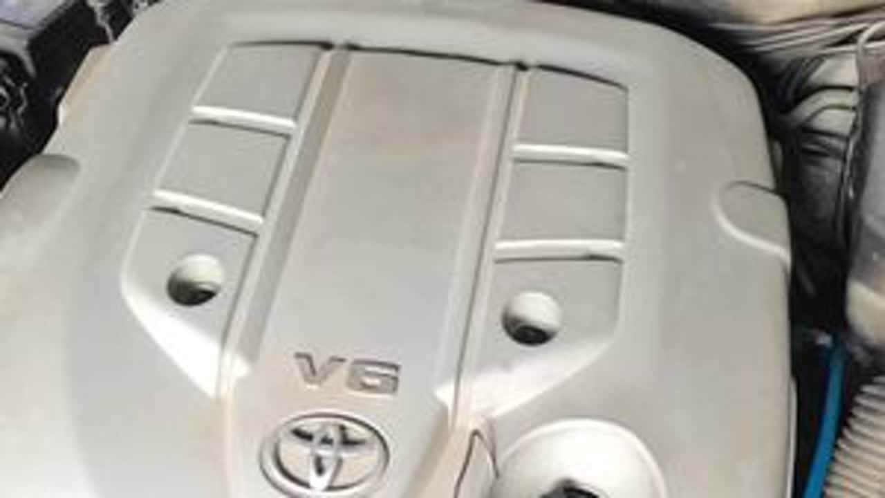 丰田皇冠空调低压管结冰，鼓风机不工作，维修鼓风机模块解决问题 #丰田皇冠 #空调低压管结冰 #鼓风机不工作 #十二代皇冠 #鼓风机模块线路