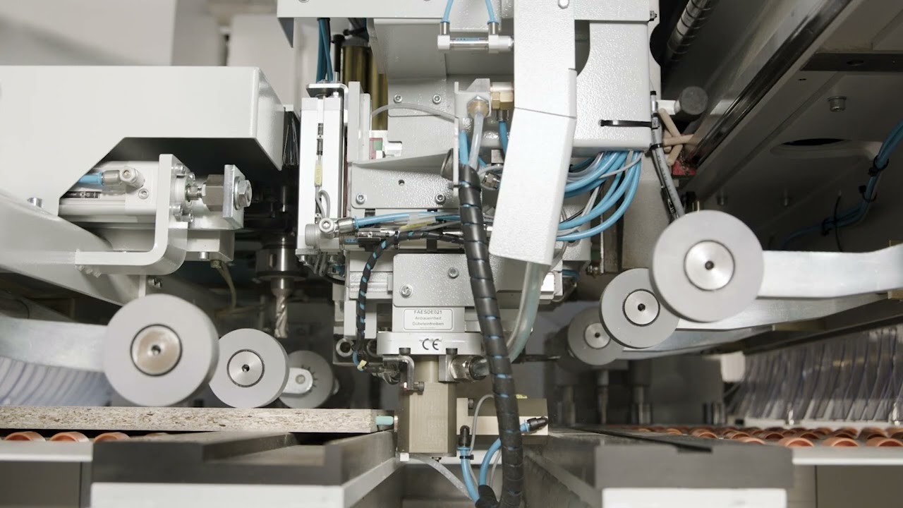 Holzher Evolution CNC drilling & milling centre evolution PinJet with fully automatic doweling