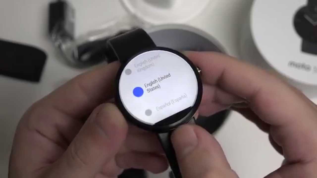 Moto 360 Unboxing and First Look