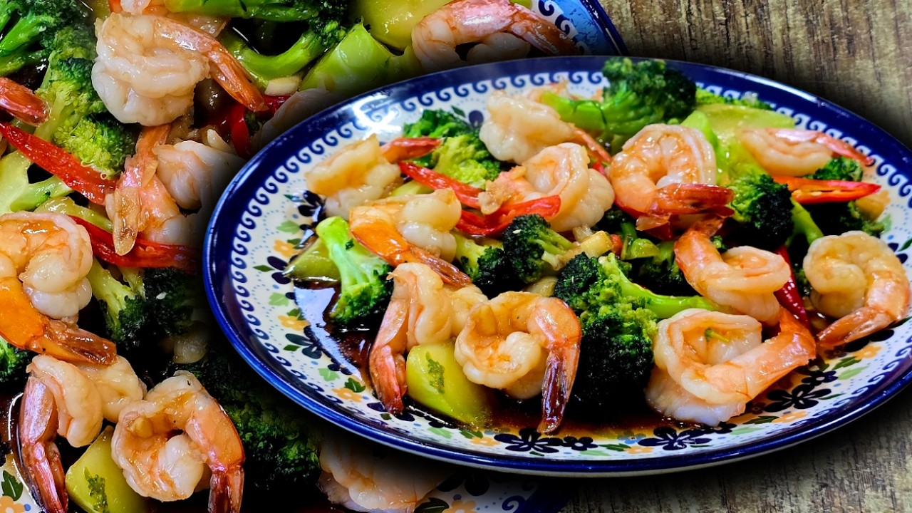 บล็อคโคลี่ผัดน้ำมันหอยกุ้งสด เมนูง่ายๆที่อร่อยแบบข้าวหมดจาน