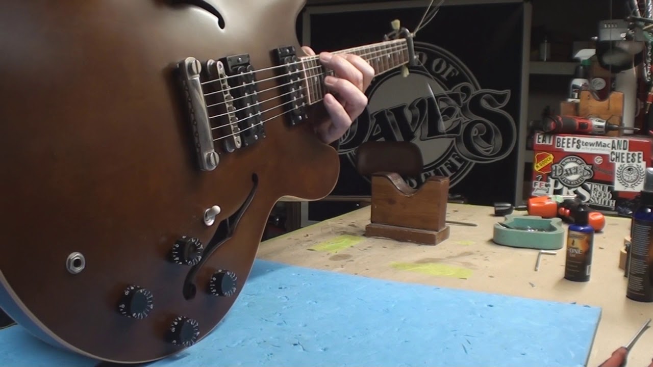 Gibson ES 333 Gets Some Love