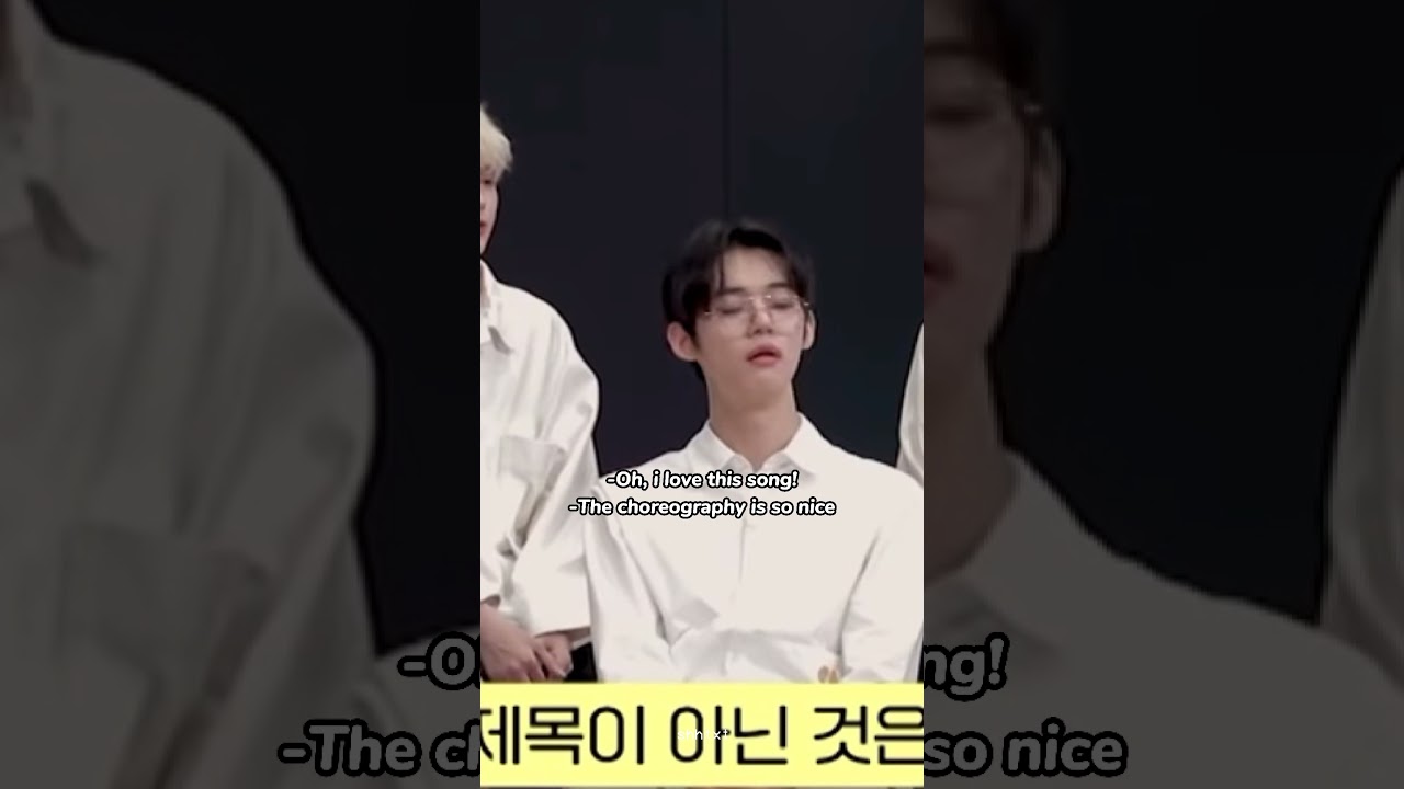 a boy who got lost in the middle of Gangnam Station at 2PM