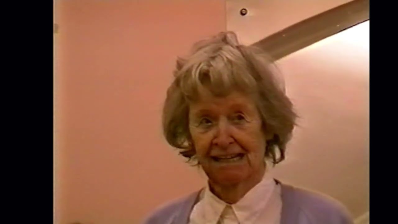 Marjorie Barlow demonstrates the Alexander Technique at Misha Magidov's Training school