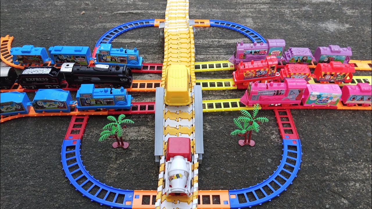 Mencari dan Merakit kereta api diesel classic adaptation,kereta api Thomas and Friends trackmaster
