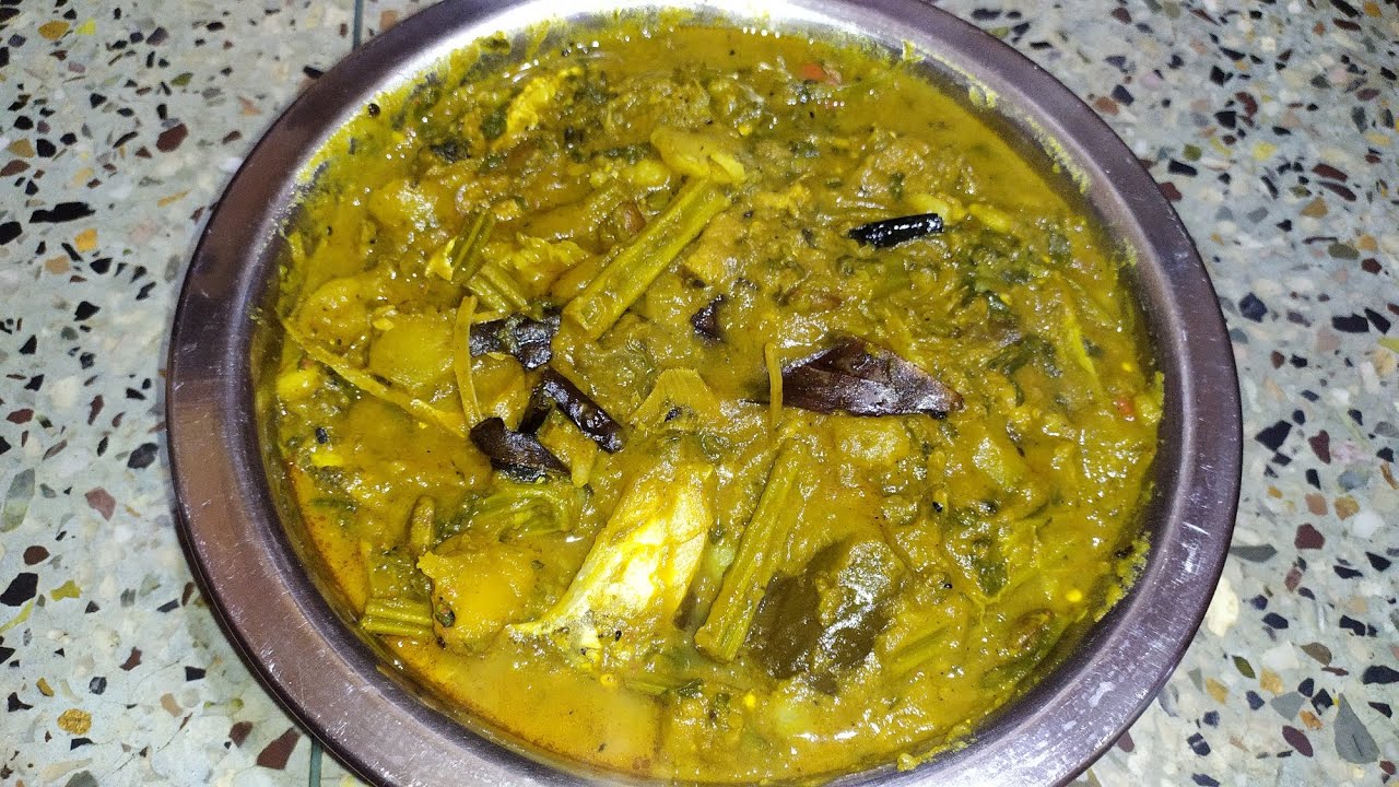 শীষ পালংশাকর ছ্যাচরা কাতলা মাছের মাথা দিয়ে না খেলে পস্তাবেন #recipe #food #cooking #palakrecipe