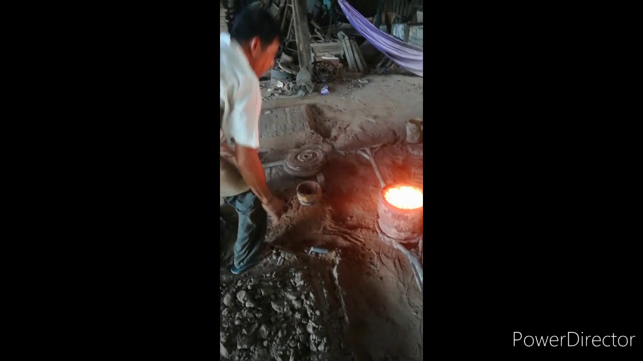 ការស្លរដែកចាក់ក្នុងពុម្ភ|ឡភ្លើង| Iron slab cast in molds