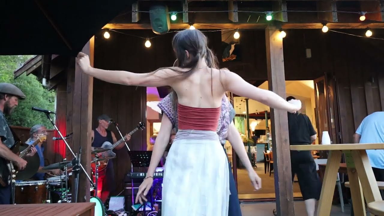 Live Music | Riwaka Rollers | Lady Hear Me Tonight | Mazarine & Kushla Dancing