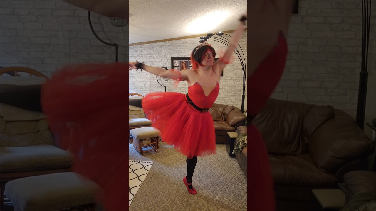 #rwby #rubyrosecosplay #ballet #ballerina #dance #cosplay #rwbycosplay #rubyrose #cosplayer #shorts