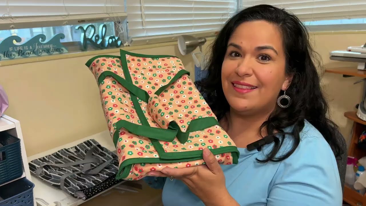 How to Sew a Casserole Carrier - Insulated! // Easy sew project!