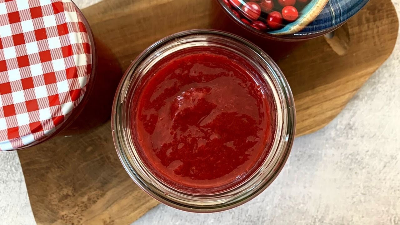 Рецепт вкусного домашнего клубничного варенья без сахара. Всего 2 ингредиента
