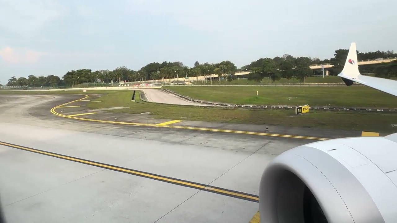 [4K] Malaysia Airlines | Boeing 737-8 | Pushback, Startup, Taxi and Takeoff