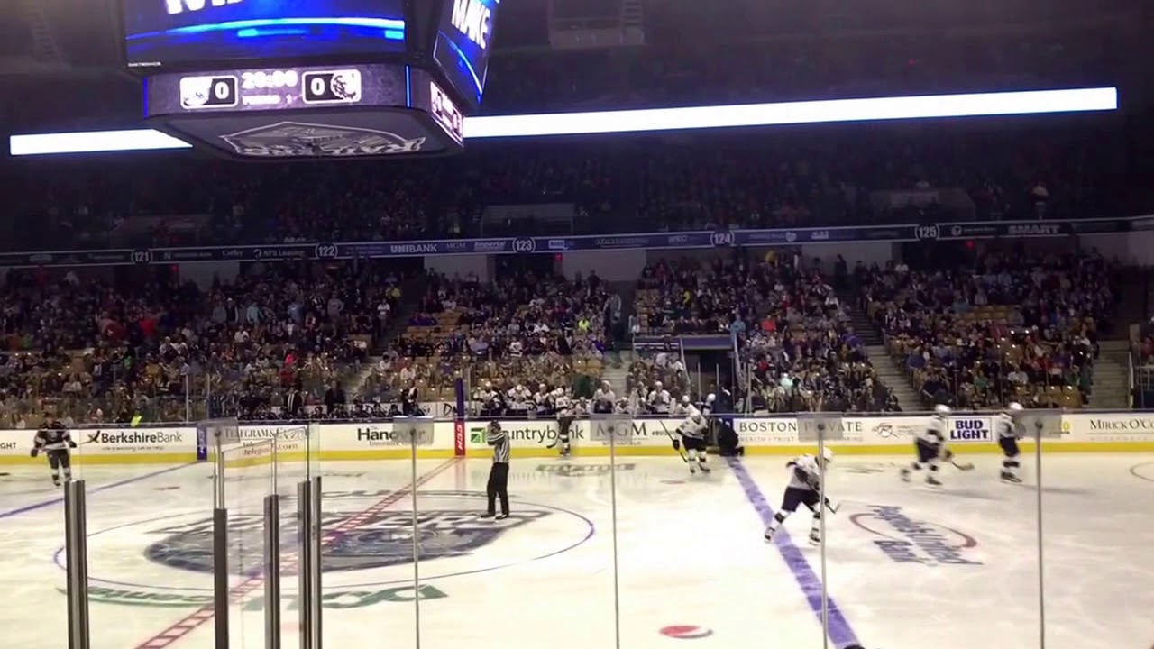 Worcester Railers Vs Manchester Monarchs Railers First Inaugural Game First Home Game