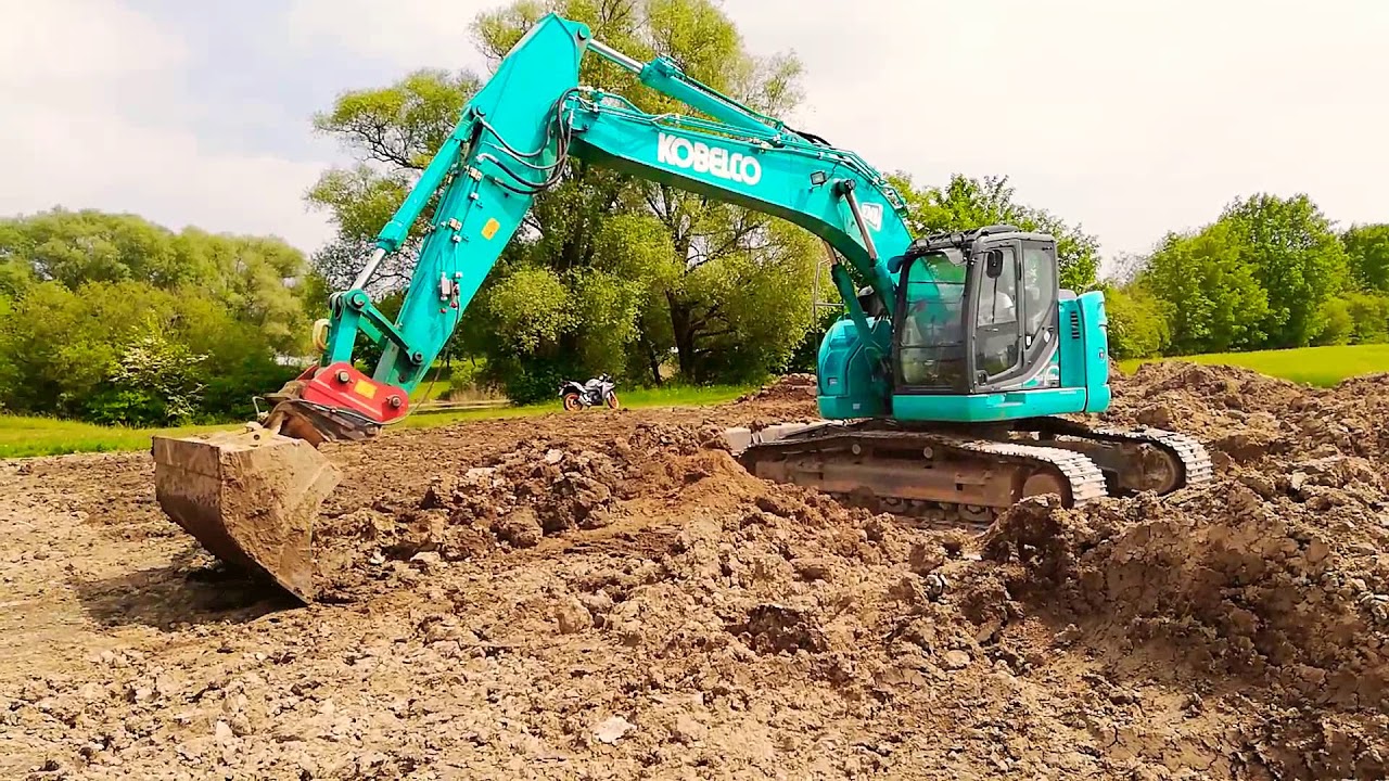 Kobelco SK 270 SR NLC at work
