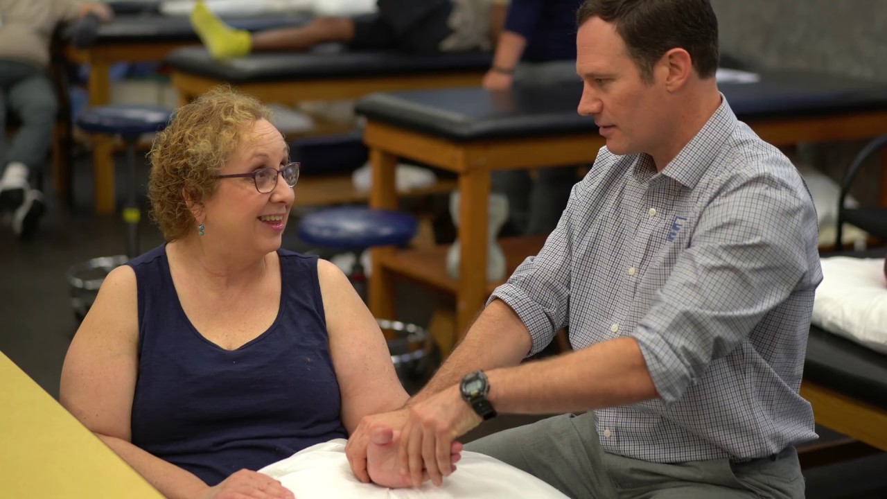 Why Should You See a Hand Therapist at Athletico Physical Therapy?
