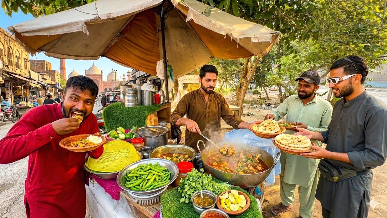 THE KING OF PAKISTANI STREET FOOD | SPICY GRAVY CHANA | PIPING HOT CHICKPEAS | BEST BREAKFAST EVER