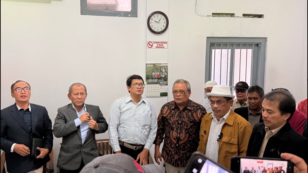 ROY SURYO BERSAKSI DI SIDANG SOLO !!!