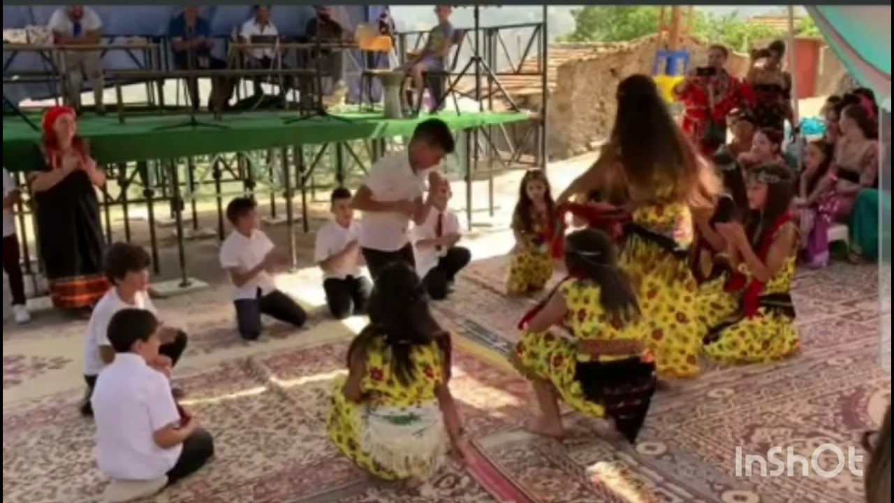 La Danse Kabyle des petits anges de village Ait Semlal ❤Mashallah ❤