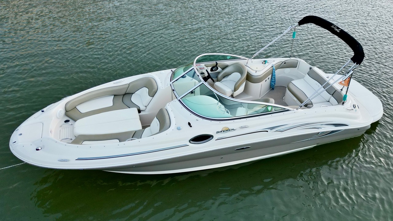 SOLD - Fresh Water - 2006 Sea Ray 240 Sun Deck (Deckboat & Trailer) on Norris Lake TN