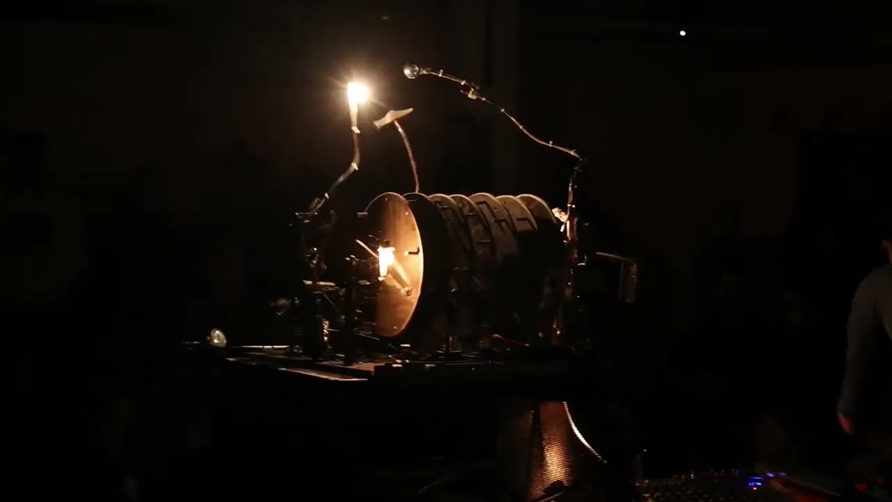 12V5 / live at l'usine kruger
