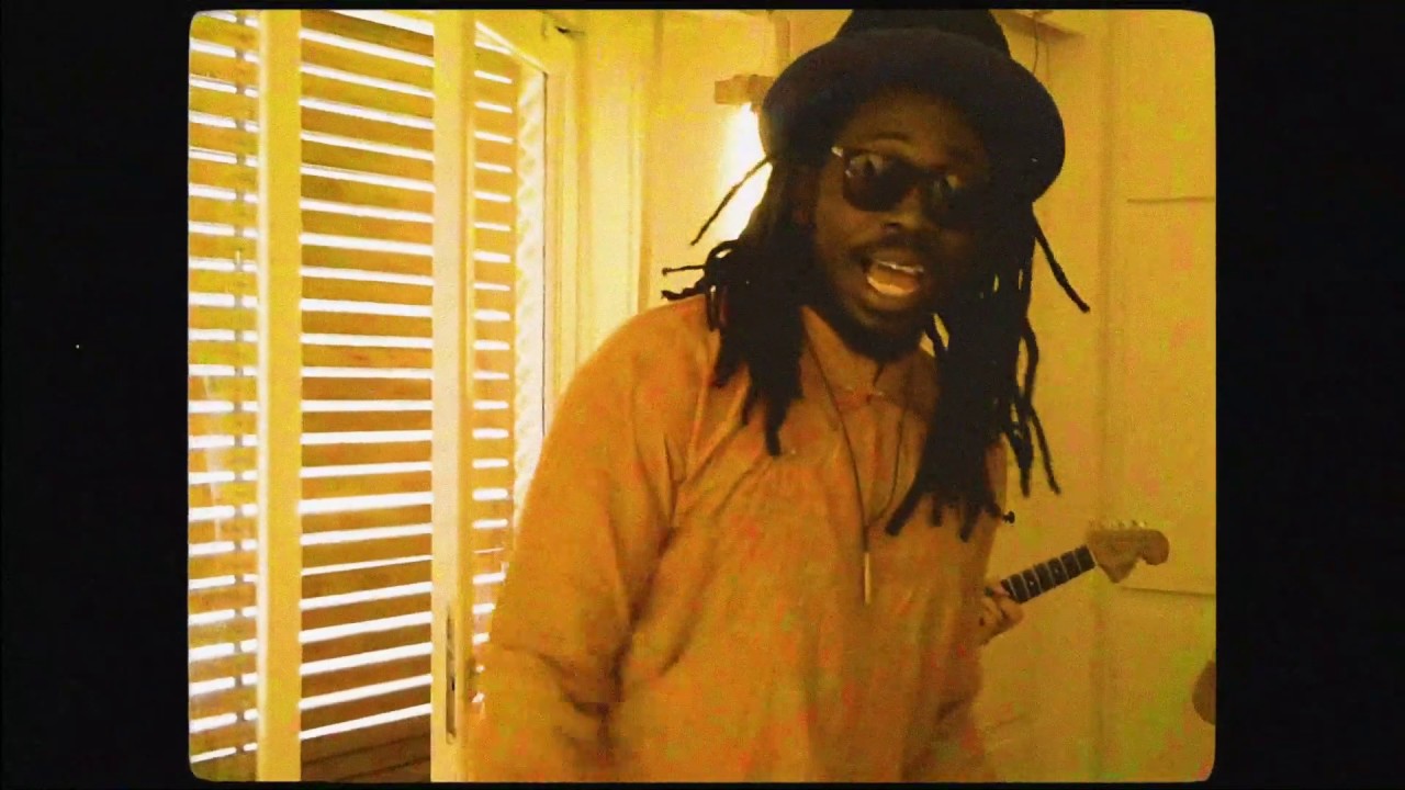 YINKA & THE FUZICS- BAGA JAGA  (OFFICIAL MUSIC VIDEO)