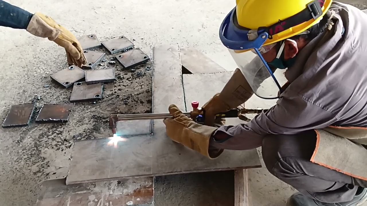 #gascutting #fabrication #structure #industrial Gas Cutting.