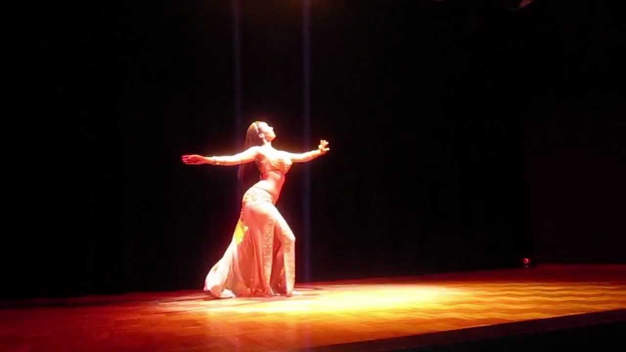 Clélia bellydance Daret Al Ayam - Oum Kalthoum