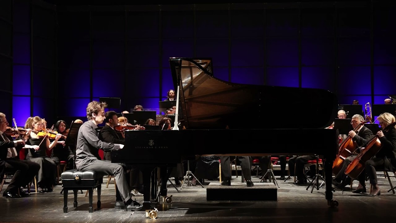 Victor Vichev plays Rachmaninoff's Second piano concerto, 1st mov.
