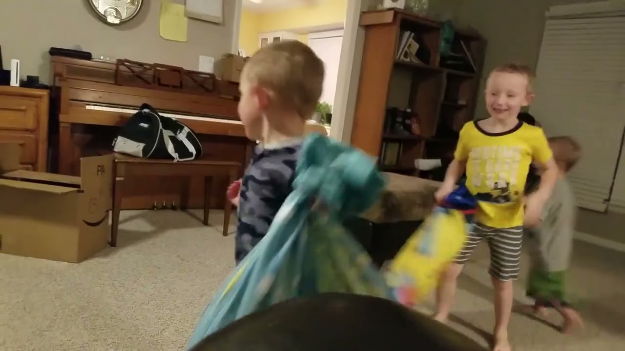 Throwback take down pillow fight ￼