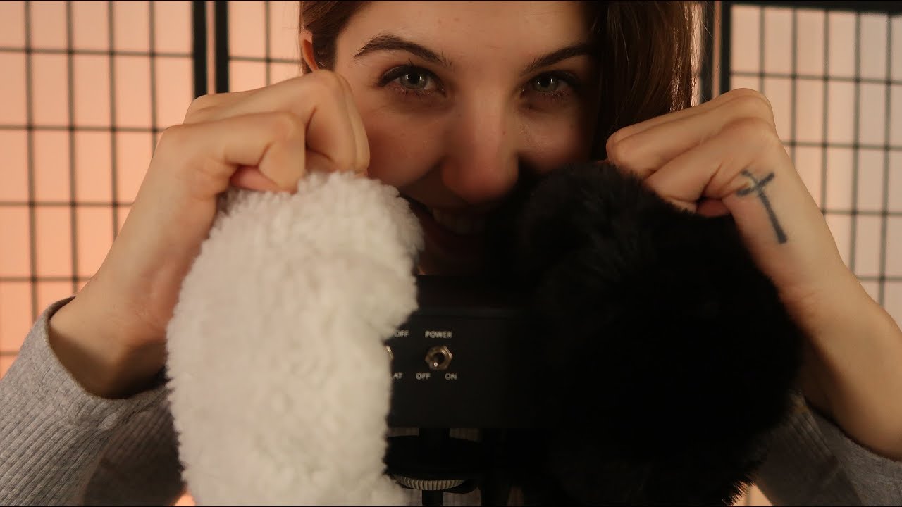 [ASMR] New Year, New Muffs! 🌟 &ldquo;Fluffy Ears&rdquo; Trigger Test!
