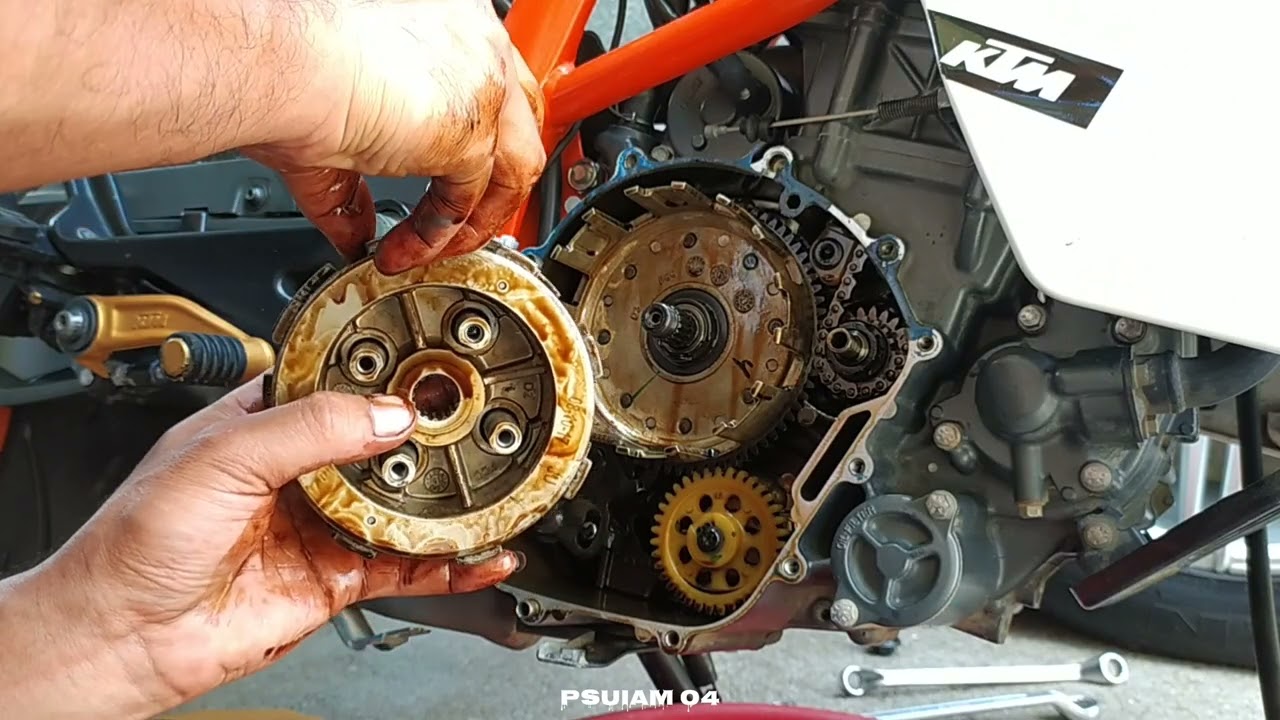 ktm rc200 clutch plate change/ replace