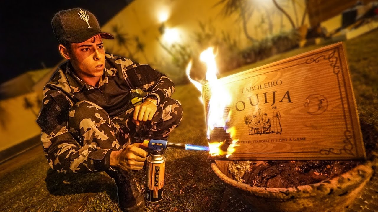 DESTRUÍ O VELHO TABULEIRO OUIJA