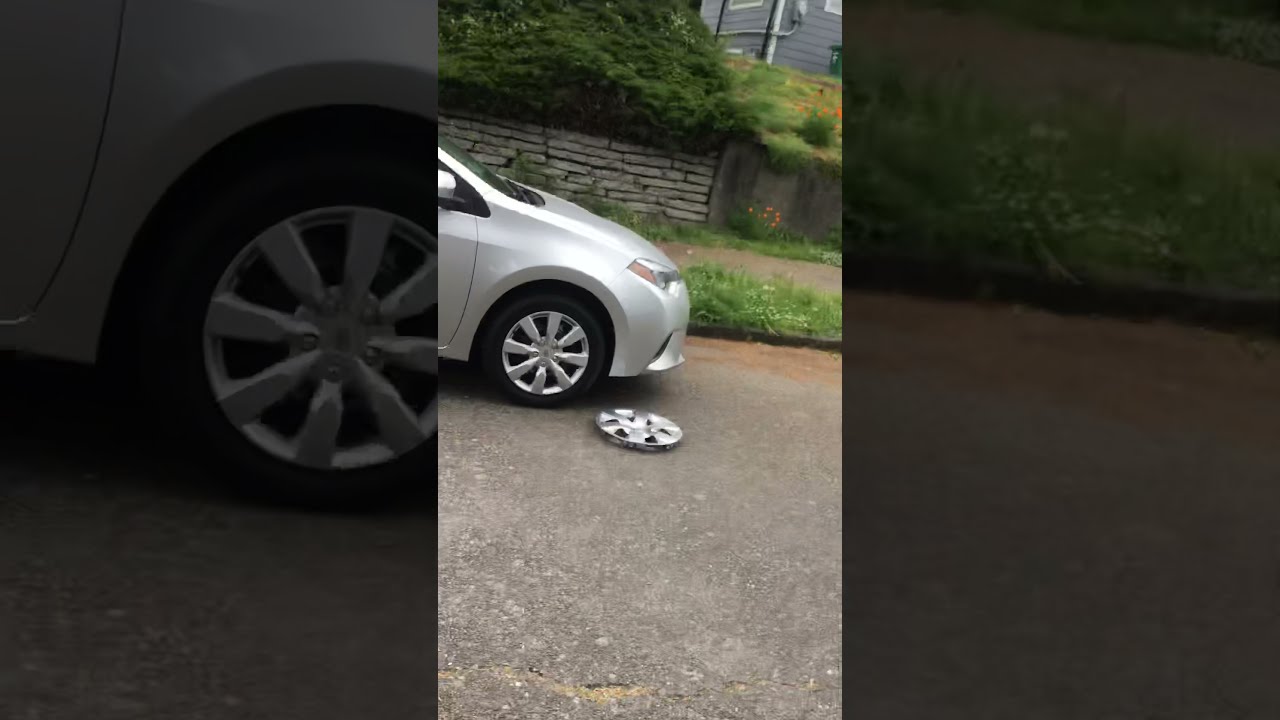 Replacing a Toyota Corolla hubcap