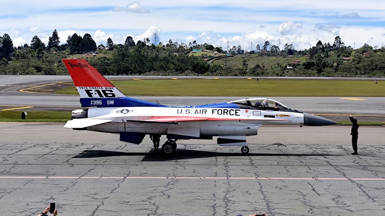 F-16 viper demo-team | 12 de Julio | F-AIR 2025 Rionegro 🇨🇴 #fair2025