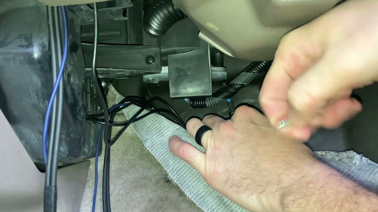 05 Nissan Altima - Resistor Replacement