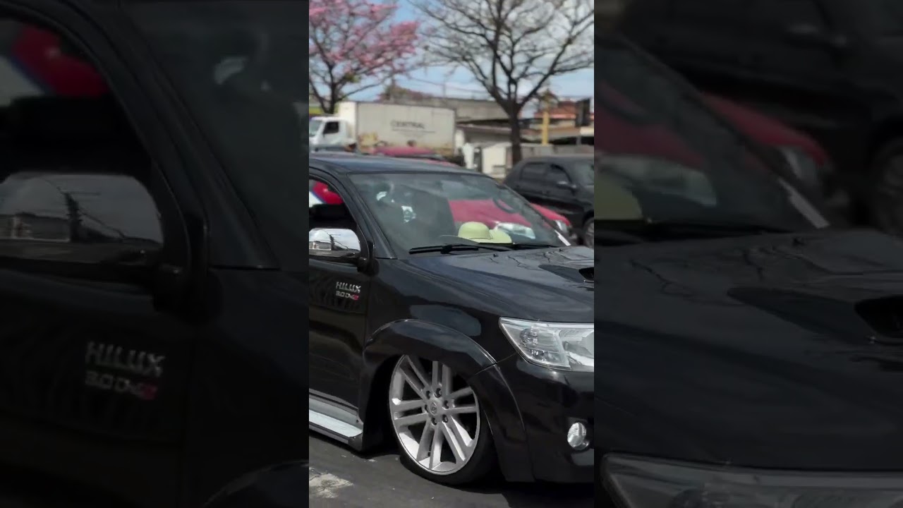 PASSANDO COM O PARED&Atilde;O DE SOM NO 12 NA HILUX!