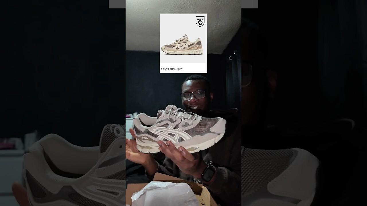 Открываю свою первую пару кроссовок Gel-NYC, которые продаются только в @JDsportsOfficial @ASICSE...