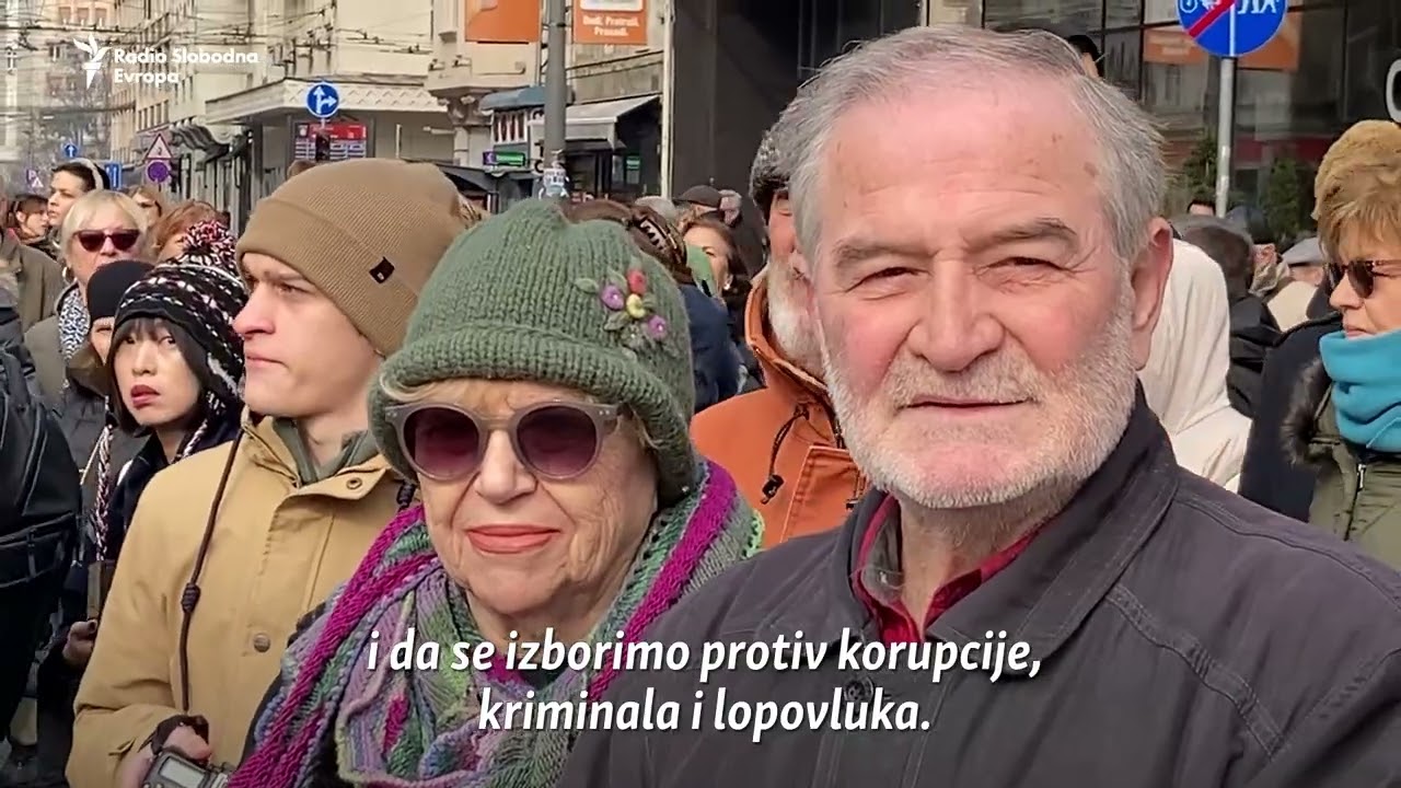 'Za bolju budućnost unuka': Penzioneri uz studente u protestu