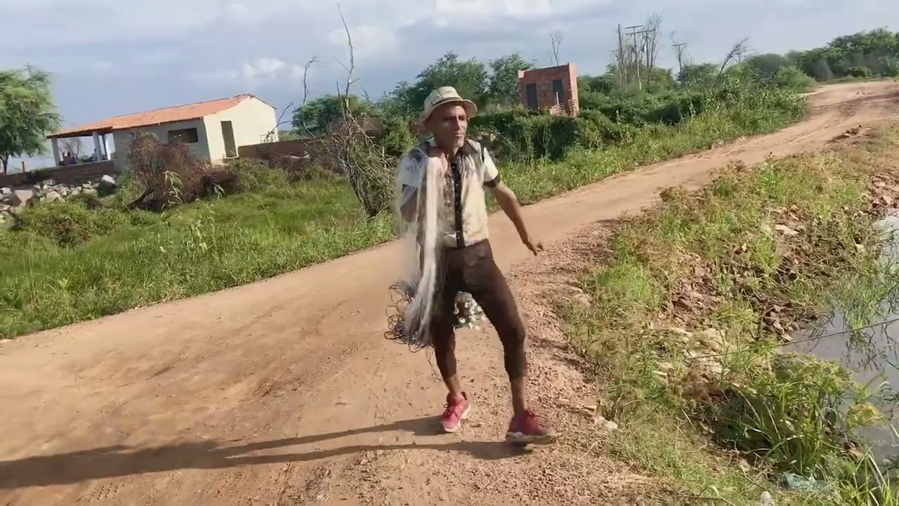 ALLAN MORENO VELHINHA DA CANOA