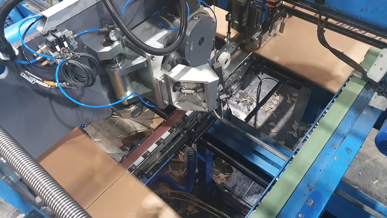 SMD [Stitching Machine Development] spécialiste de l'agrafage