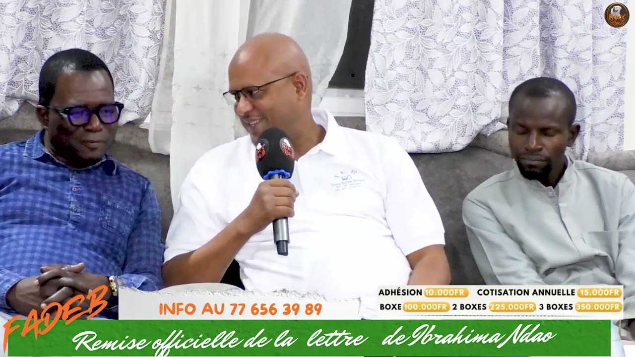 Remise de la lettre d'invitation d'honneur au président d'honneur mr ibrahima ndao