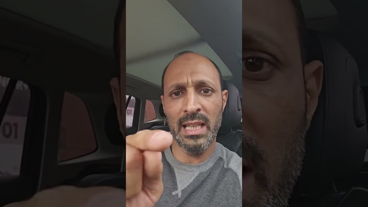 مخرج الرياضية بريء منكم براءة الذئب من دم يوسف.ما وقع في لقطة تسلل الرجاء أمام النادي.طنجة