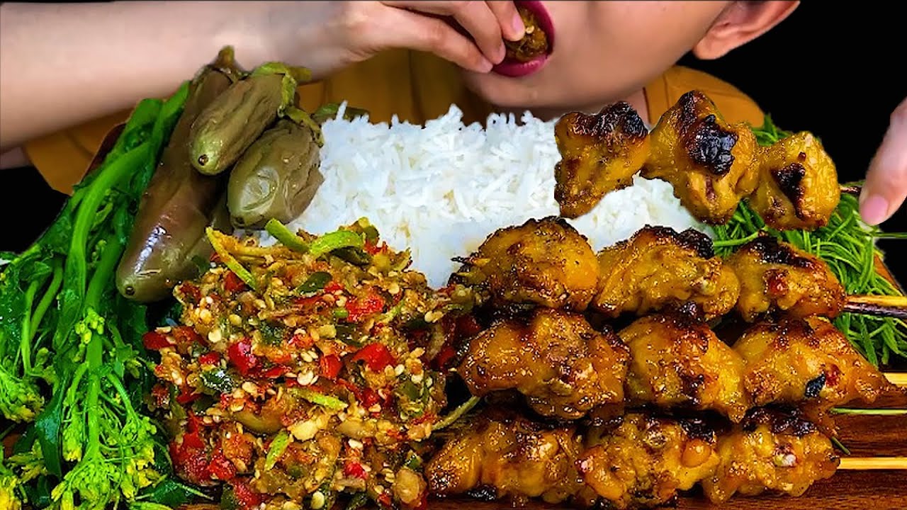 EATING GREEN VEGGIES||BBQ CHICKEN DIAMOND, SPICY CHILLI SAUCE