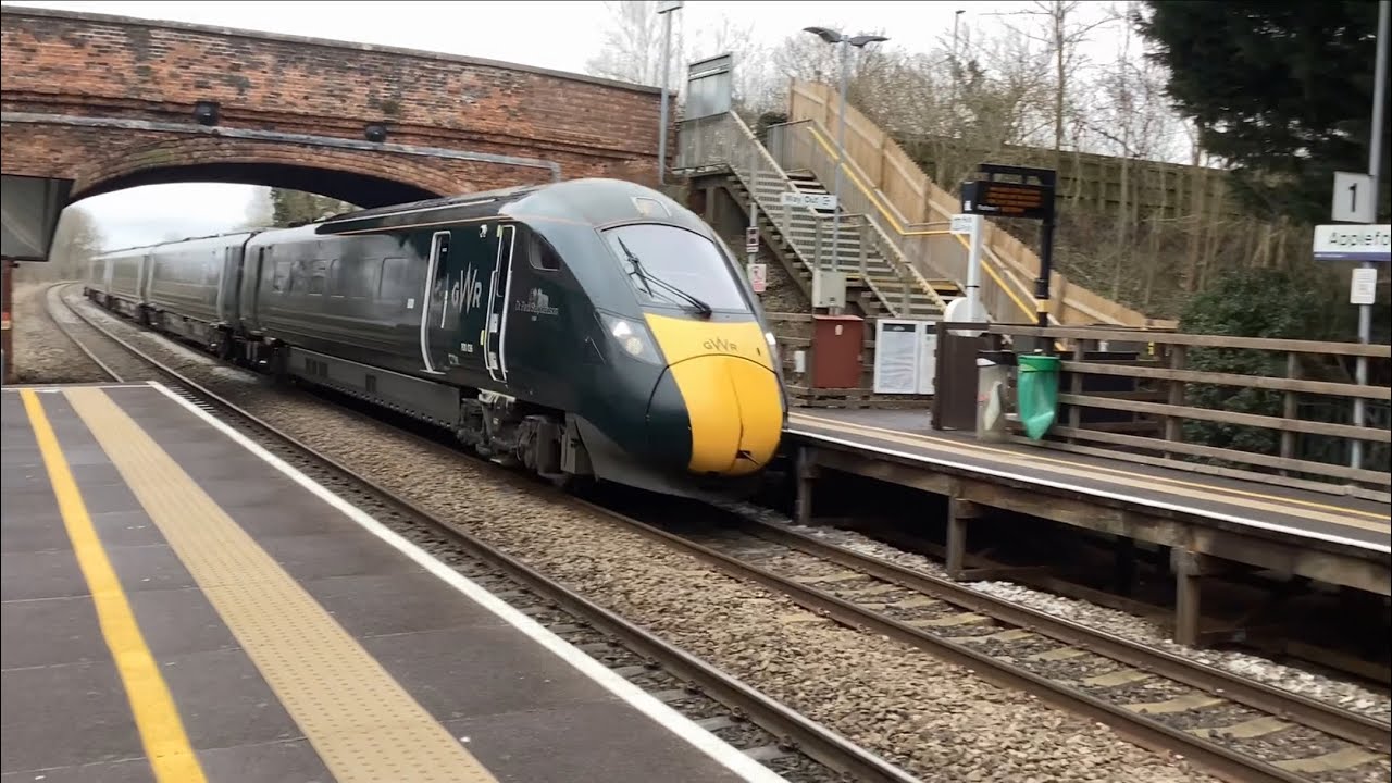 Trains at Appleford